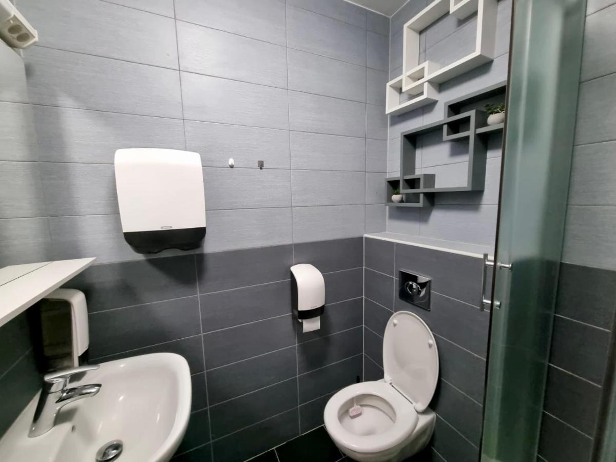 Das Hostel Риека Экстерьер фото