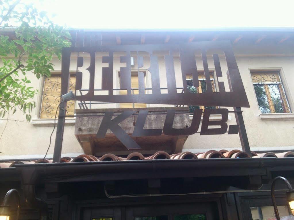 Das Hostel Риека Экстерьер фото